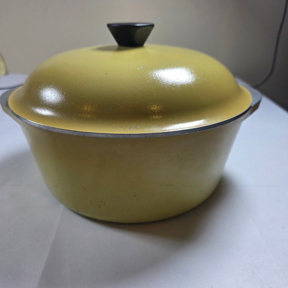 Vintage Club Aluminum Dutch Oven Harvest Gold Yellow Cast Pot with Lid 4.5 Quart